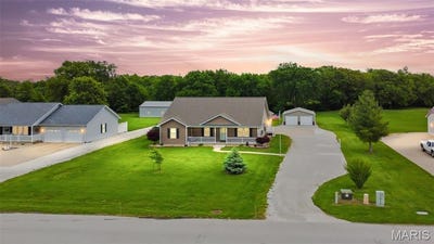 /international/us/1239-witt-mill-road-jerseyville-il-110107808348/