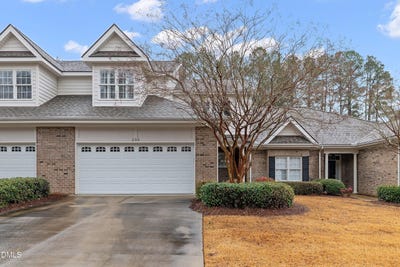 /international/us/230-lake-park-circle-smithfield-nc-110106170190/