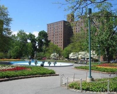 /international/us/1514-unionport-road-bronx-ny-110106566708/