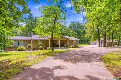 /international/us/158-jennifer-circle-rogersville-al-110108569900/
