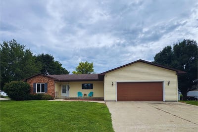 /international/us/105-benton-street-fontanelle-ia-110101057280/
