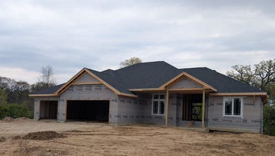 /international/us/7820-landon-ln-roscoe-il-110104253735/