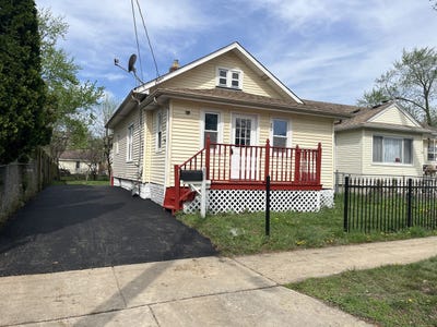 /international/us/226-n-ohio-street-aurora-il-110107383280/