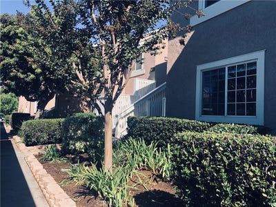 /international/us/70-greenfield-irvine-ca-110120802632/