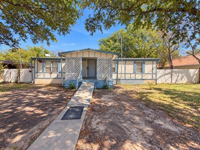 /international/us/309-boyd-street-cleburne-tx-110120464191/