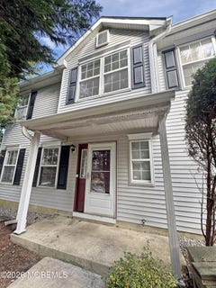 /international/us/577-windflower-court-morganville-nj-110108479063/
