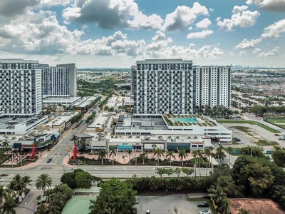/international/us/5252-nw-85th-ave-doral-fl-110108508189/