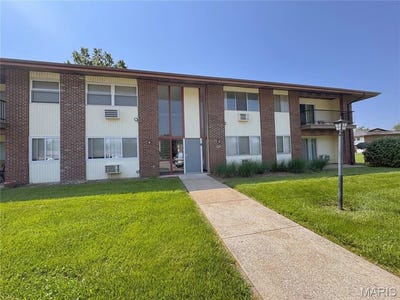 /international/us/7499-hazelcrest-drive-st-louis-mo-110108360574/