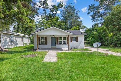 /international/us/61-e-davis-ave-lakeland-ga-110109083923/