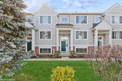 /international/us/505-cary-woods-circle-cary-il-110108614742/