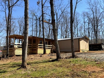 /international/us/1419-parkwood-ct-huddleston-va-110106701155/