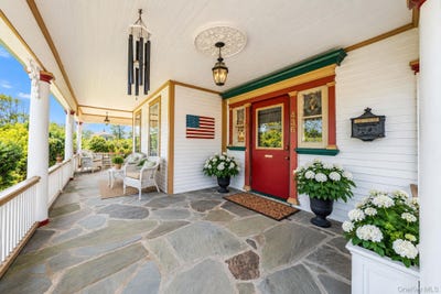 /international/us/436-bay-avenue-patchogue-ny-110110097912/