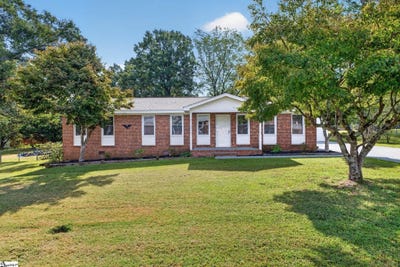 /international/us/7-shubuta-court-greenville-sc-110120087284/