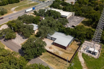 /international/us/201-w-ninth-burnet-tx-110108381041/