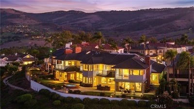 /international/us/17-sunpeak-irvine-ca-110120921217/