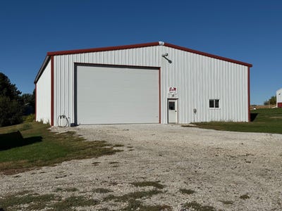 /international/us/2011-high-st-elk-horn-ia-110103028511/