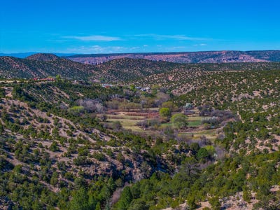 /international/us/5-9-acre-lot-camino-del-canon-cundiyo-nm-110106843379/