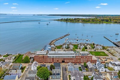 /international/us/8-stonington-commons-stonington-ct-110108232870/