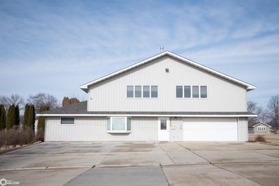 /international/us/2306-3rd-avenue-s-clear-lake-ia-110097633136/
