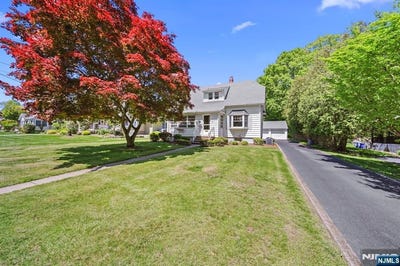 /international/us/35-mulder-lane-midland-park-nj-110107842127/