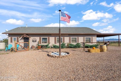 /international/us/105-los-encinos-road-sonoita-az-110103496268/
