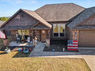 /international/us/139-pine-st-greenwood-ar-110107572104/