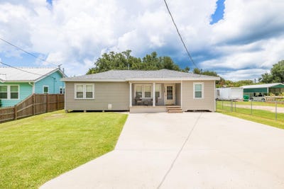 /international/us/128-catherine-st-lockport-la-110101096148/