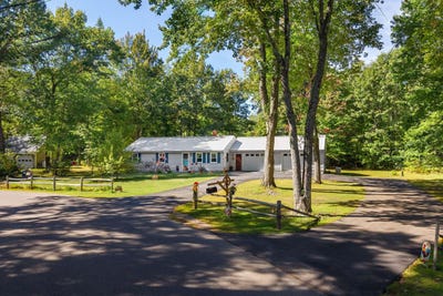 /international/us/161-glenwood-road-wells-me-110119969084/