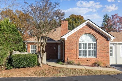 /international/us/3712-vineyards-lake-circle-nw-kennesaw-ga-110107392226/
