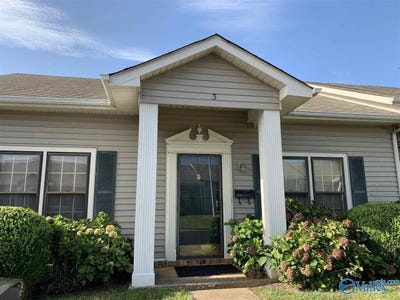 /international/us/8142-oldfield-road-huntsville-al-110104127874/