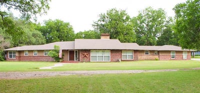 /international/us/9137-highway-67-comanche-tx-110100132694/