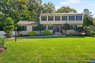 /international/us/649-alacci-way-river-vale-nj-110120059877/