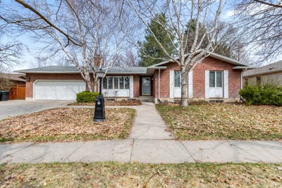/international/us/1535-e-1385-n-logan-ut-110106227316/
