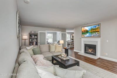 /international/us/520-waters-edge-drive-toms-river-nj-110109968855/