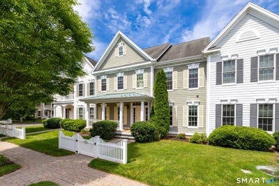 /international/us/14-billingsgate-drive-simsbury-ct-110109069226/