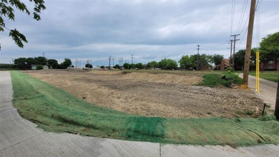 /international/us/213-n-w-a-allen-boulevard-wylie-tx-110097735462/