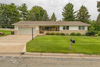 /international/us/929-2nd-street-monroe-wi-110101261052/