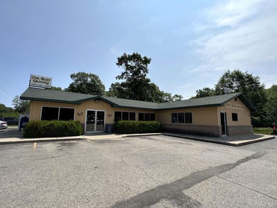 /international/us/2821-s-hill-road-gladstone-mi-110108121775/