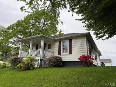 /international/us/1402-w-randolph-street-vandalia-il-110095405658/