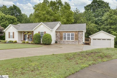 /international/us/23-cole-creek-court-greer-sc-110108347460/