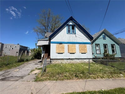/international/us/20-eiffel-place-rochester-ny-110107805953/