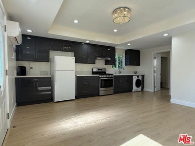 /international/us/6500-teesdale-ave-north-hollywood-ca-110108028979/