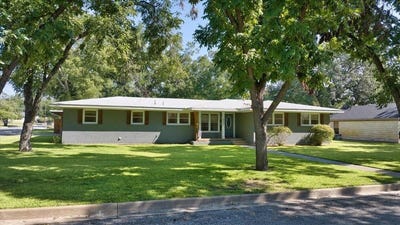 /international/us/604-w-15th-street-brady-tx-110102355219/