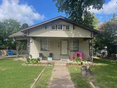 /international/us/918-w-angeline-street-groesbeck-tx-110101164329/?lang=en