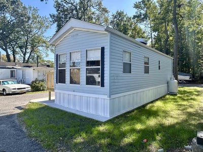 /international/us/104-s-5th-street-rio-grande-nj-110106701444/