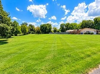 /international/us/mill-street-lot-2-tn-110120148090/