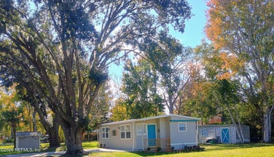 /international/us/215-pine-tree-trail-crescent-city-fl-110104558252/