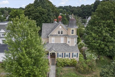 /international/us/153-bay-street-glens-falls-ny-110119769553/
