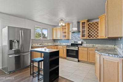 /international/us/5802-n-61st-drive-glendale-az-110099644681/?lang=en