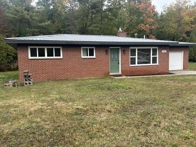 /international/us/2562-pinewood-cheboygan-mi-110120109781/